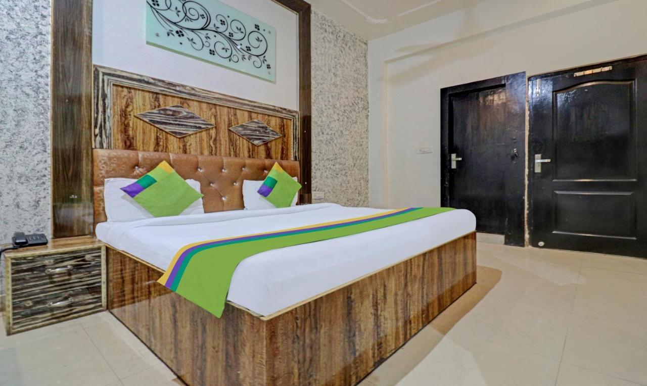 Treebo Trend Radha Palace Mathura Dış mekan fotoğraf